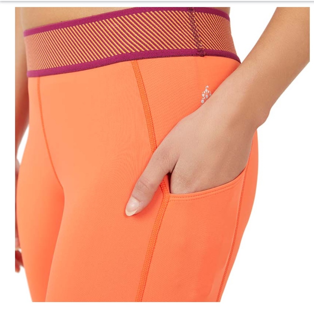 Never worn Movement by FP Endurance leggings Med
